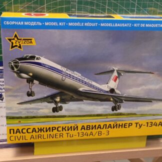 7007 Ту-134А/Б-3 Пассажирский авиалайнер 1/144 Звезда
